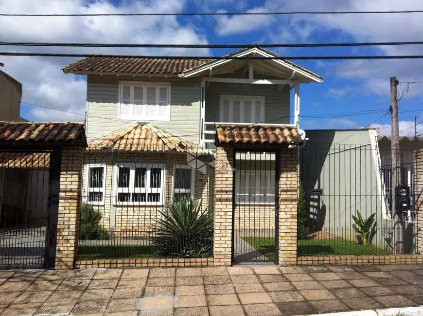 Foto 1 de Casa com 2 Quartos à venda, 180m² em Centro, Gravataí