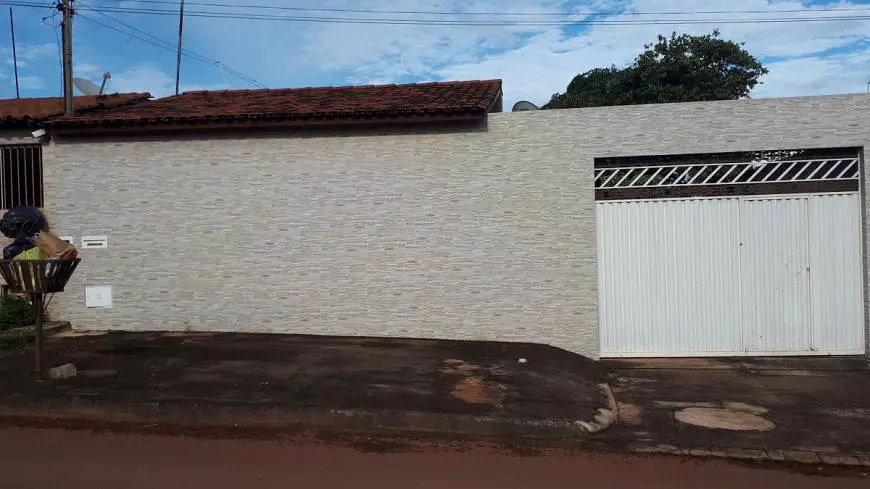 Foto 1 de Casa com 2 Quartos à venda, 100m² em Centro, Salesópolis