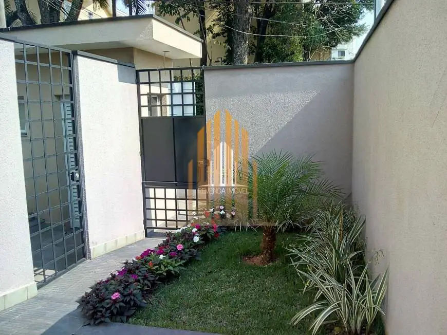 Foto 1 de Casa com 2 Quartos à venda, 107m² em Jardim Trussardi, São Paulo