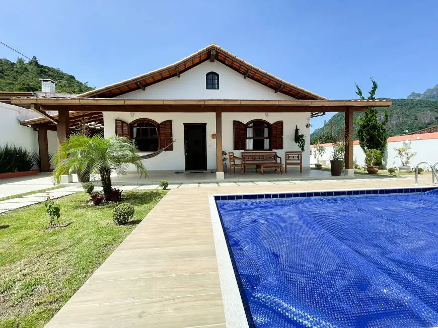 Foto 1 de Casa com 3 Quartos à venda, 136m² em Carlos Guinle, Teresópolis
