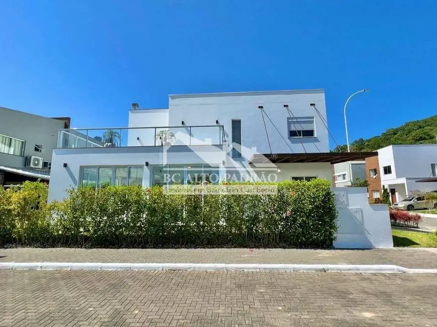 Foto 5 de Casa com 3 Quartos à venda, 174m² em São Judas Tadeu, Balneário Camboriú