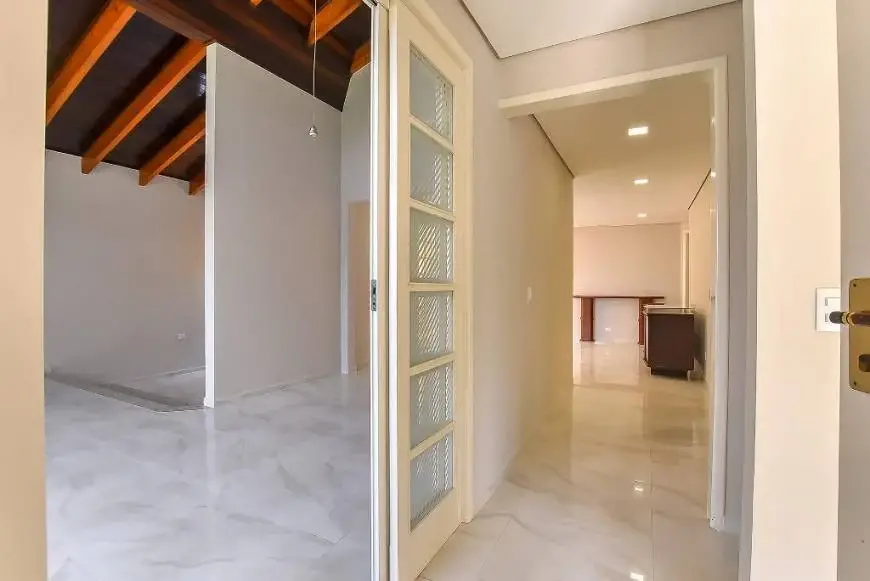 Foto 3 de Casa com 5 Quartos para alugar, 372m² em Campina do Siqueira, Curitiba