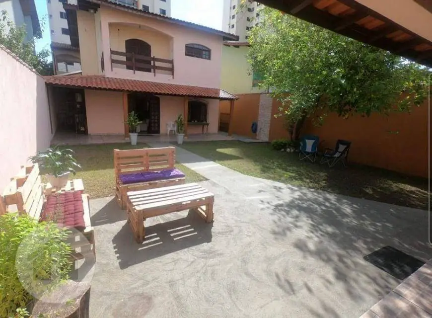 Foto 1 de Sobrado com 4 Quartos à venda, 352m² em Jardim Esplanada II, São José dos Campos