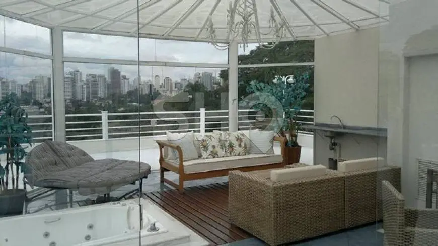 Foto 1 de Sobrado com 4 Quartos à venda, 680m² em Perdizes, São Paulo