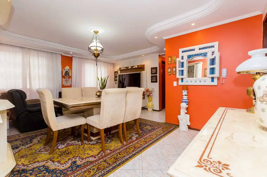 Foto 1 de Apartamento com 1 Quarto à venda, 68m² em Lindóia, Curitiba