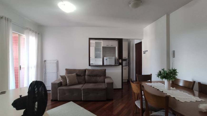 Foto 5 de Apartamento com 2 Quartos para alugar, 78m² em Centro, Joinville