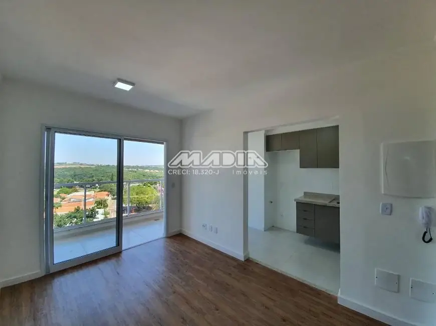 Foto 3 de Apartamento com 2 Quartos para venda ou aluguel, 80m² em Vila Embaré, Valinhos