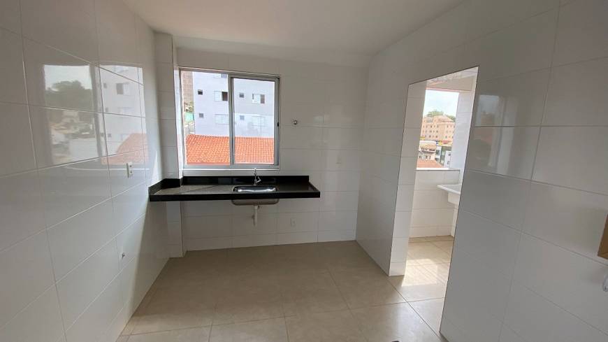 Foto 3 de Apartamento com 3 Quartos para alugar, 73m² em Ana Lucia, Sabará