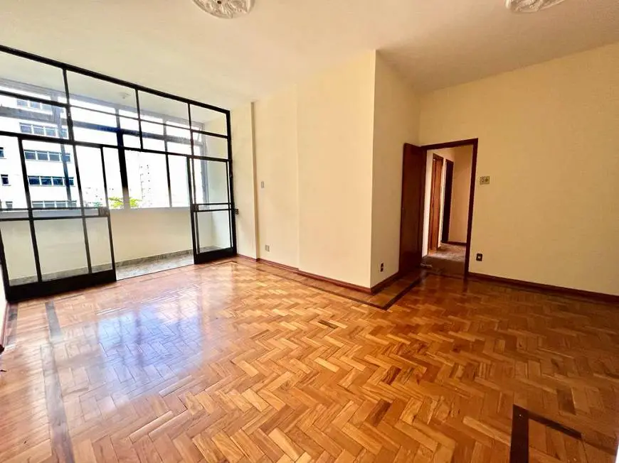 Foto 1 de Apartamento com 3 Quartos para alugar, 120m² em Barro Preto, Belo Horizonte