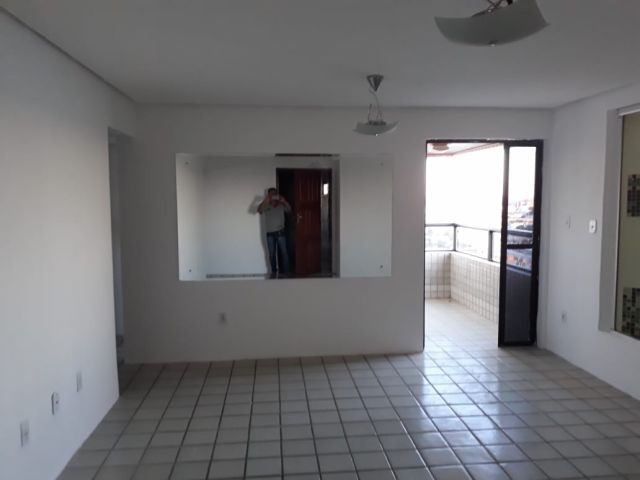Foto 3 de Apartamento com 3 Quartos à venda, 40m² em Centro, Petrolina