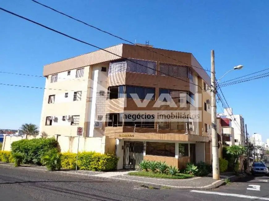 Foto 1 de Apartamento com 3 Quartos para alugar, 190m² em Maracanã, Uberlândia