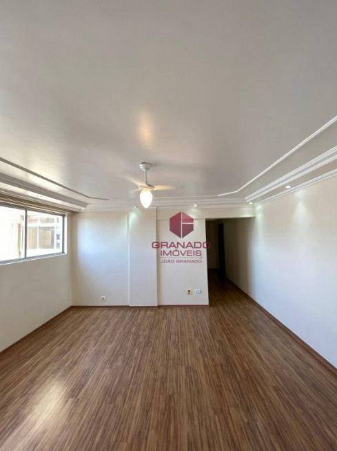 Foto 1 de Apartamento com 3 Quartos para alugar, 87m² em Zona 03, Maringá