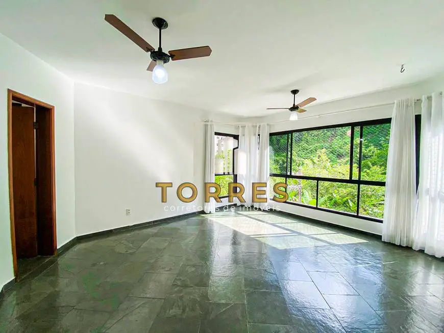 Foto 1 de Apartamento com 4 Quartos para alugar, 120m² em Praia das Pitangueiras, Guarujá