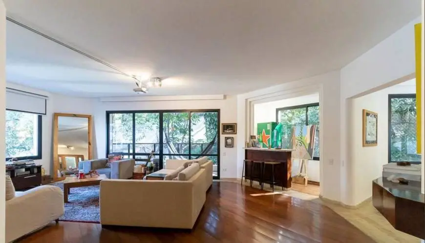 Foto 2 de Apartamento com 4 Quartos para venda ou aluguel, 278m² em Vila Madalena, São Paulo
