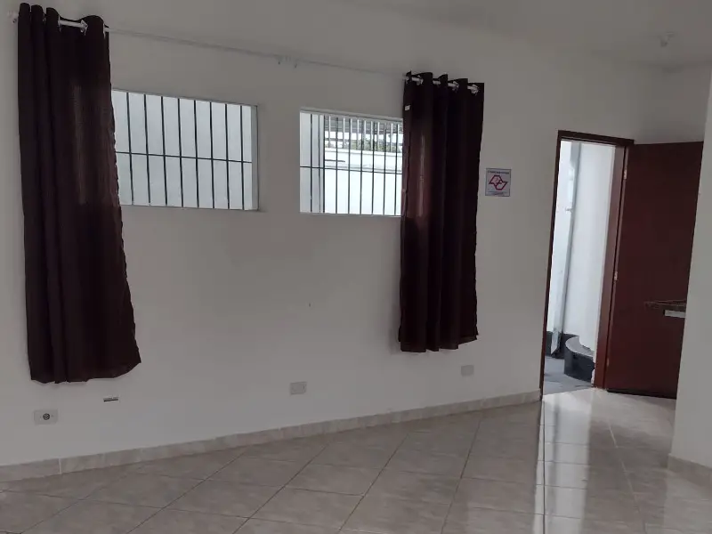 Foto 1 de Casa com 1 Quarto para alugar, 30m² em Jardim das Colinas, São José dos Campos