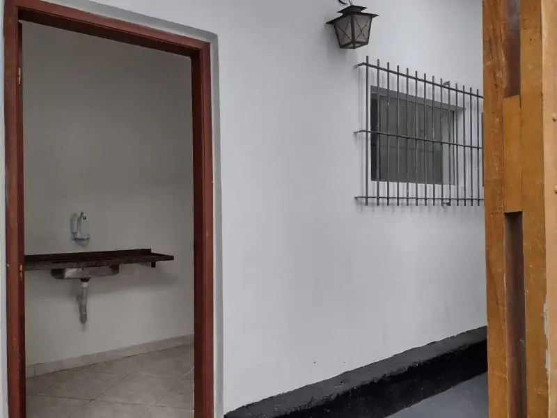 Foto 5 de Casa com 1 Quarto para alugar, 30m² em Jardim das Colinas, São José dos Campos