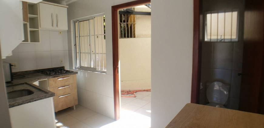 Foto 4 de Casa com 2 Quartos para alugar, 75m² em Ipanema, Porto Alegre