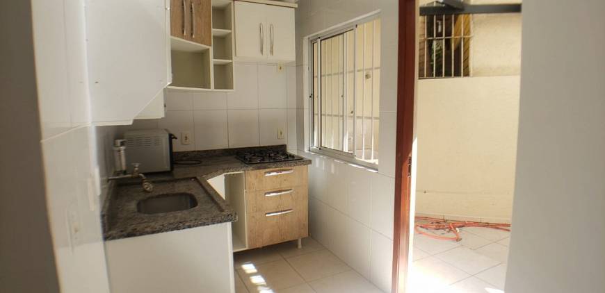Foto 5 de Casa com 2 Quartos para alugar, 75m² em Ipanema, Porto Alegre