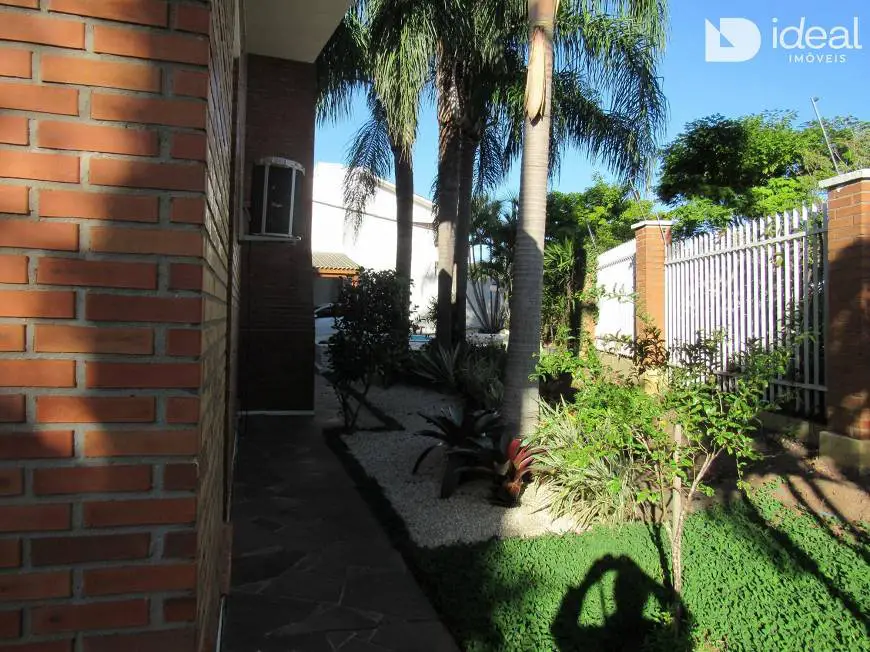 Foto 2 de Casa com 3 Quartos à venda, 268m² em Cerrito, Santa Maria