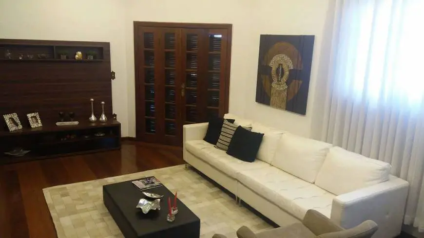 Foto 2 de Casa com 3 Quartos à venda, 314m² em Fernão Dias, Belo Horizonte