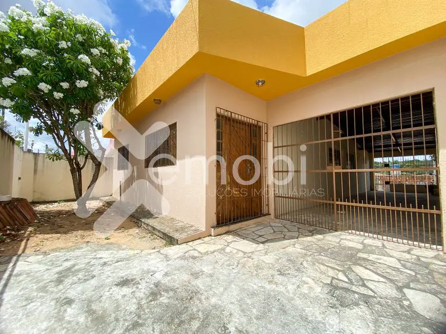 Foto 1 de Casa com 3 Quartos para alugar, 201m² em Pitimbu, Natal