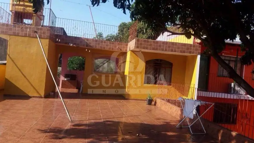 Foto 2 de Casa com 3 Quartos à venda, 150m² em Santa Tereza, Porto Alegre