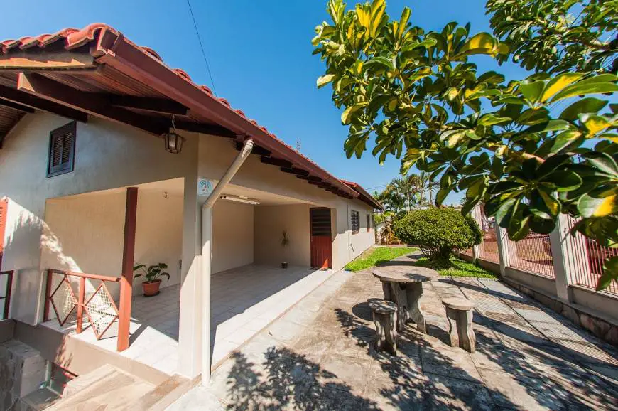Foto 1 de Casa com 3 Quartos à venda, 241m² em São João, Montenegro