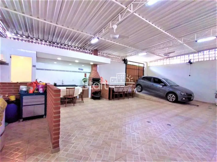 Foto 2 de Casa com 3 Quartos à venda, 202m² em Vila Mimosa, Campinas