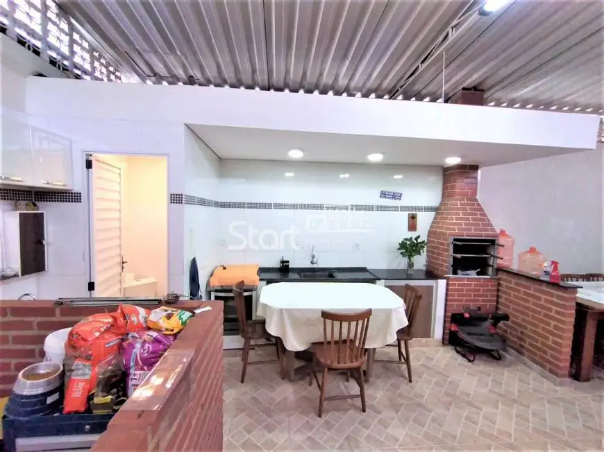 Foto 3 de Casa com 3 Quartos à venda, 202m² em Vila Mimosa, Campinas