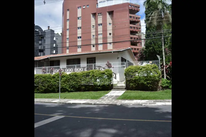 Foto 1 de Casa com 4 Quartos à venda, 151m² em Ahú, Curitiba