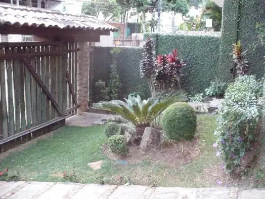 Foto 2 de Casa com 4 Quartos à venda, 264m² em Álvaro Camargos, Belo Horizonte
