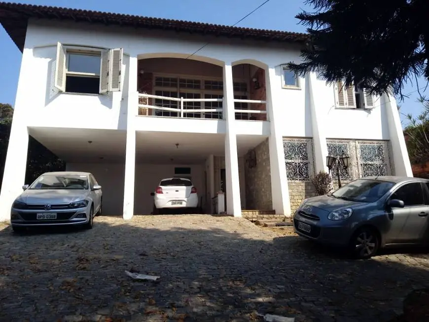 Foto 1 de Casa com 4 Quartos à venda, 360m² em Bandeirantes, Belo Horizonte