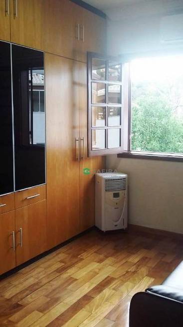 Foto 5 de Casa com 6 Quartos à venda, 379m² em Álvaro Camargos, Belo Horizonte