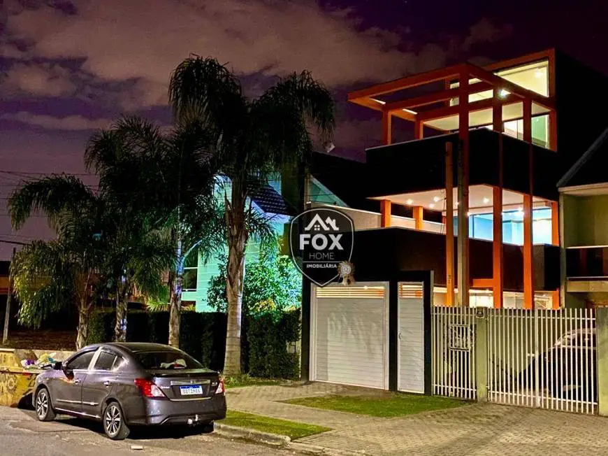 Foto 1 de Sobrado com 3 Quartos à venda, 180m² em Alto Boqueirão, Curitiba