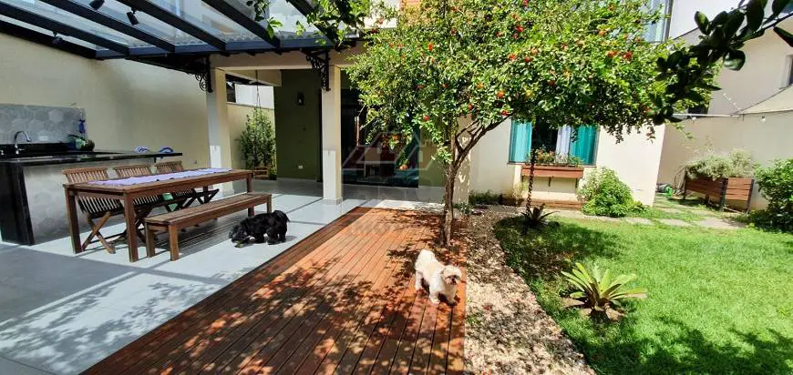 Foto 2 de Sobrado com 4 Quartos à venda, 295m² em Jardim São Caetano, São Caetano do Sul