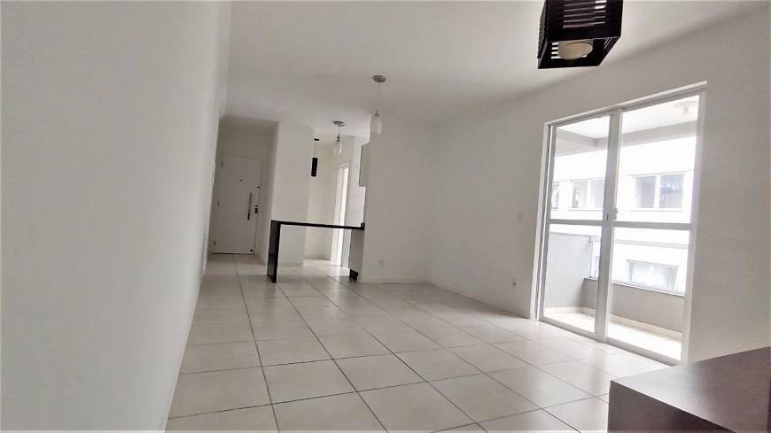 Foto 2 de Apartamento com 1 Quarto à venda, 68m² em Bom Retiro, Joinville