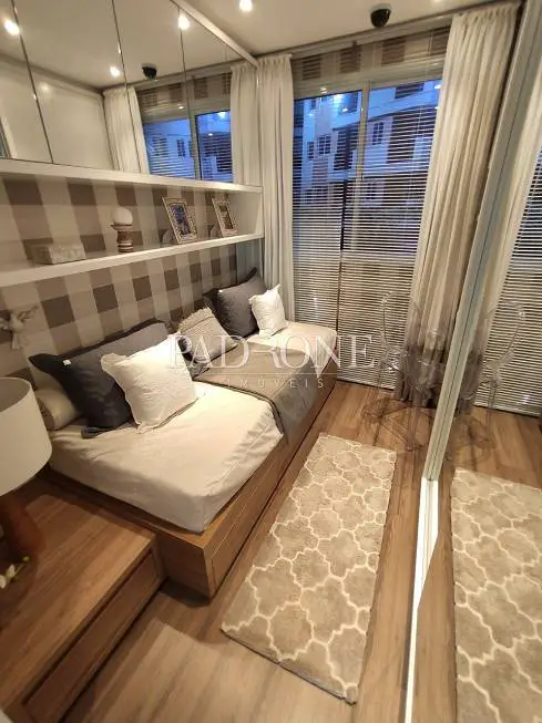 Foto 4 de Apartamento com 2 Quartos à venda, 50m² em Capão Raso, Curitiba