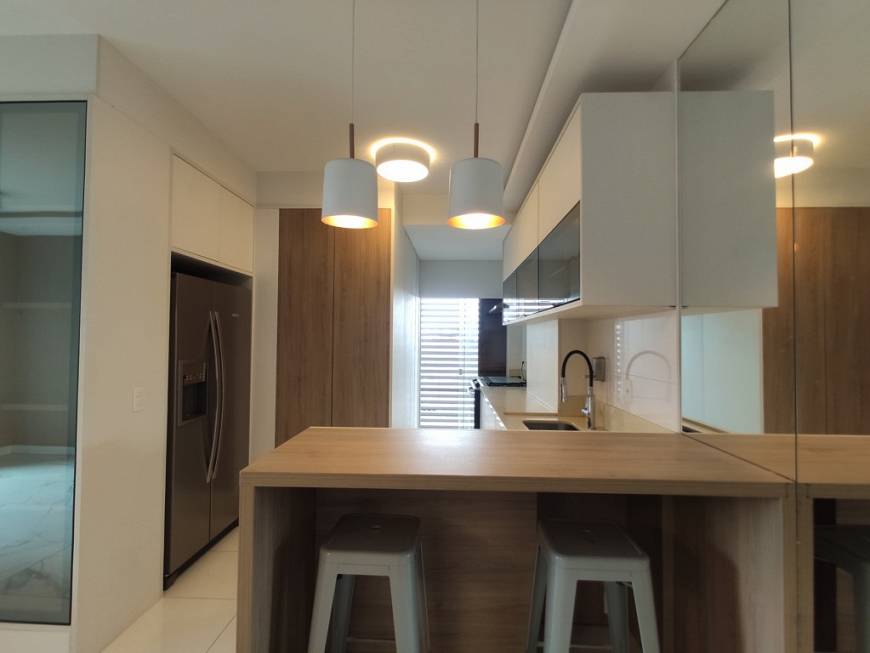 Foto 3 de Apartamento com 2 Quartos para alugar, 73m² em Centro, Joinville