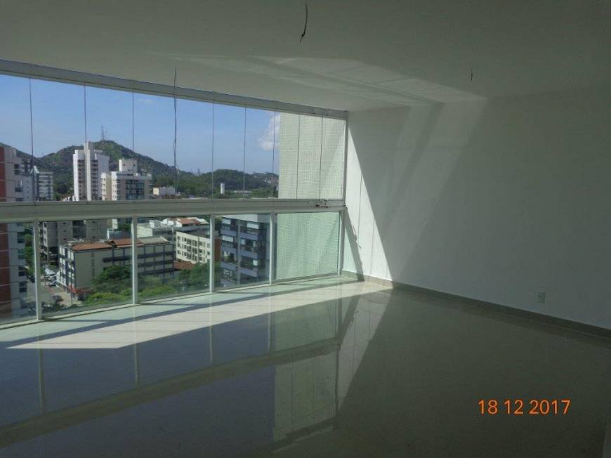 Foto 1 de Apartamento com 3 Quartos à venda, 220m² em Bento Ferreira, Vitória