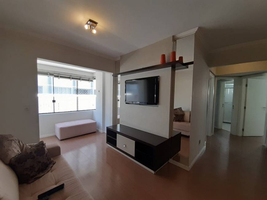 Foto 5 de Apartamento com 3 Quartos para alugar, 86m² em Cabral, Curitiba