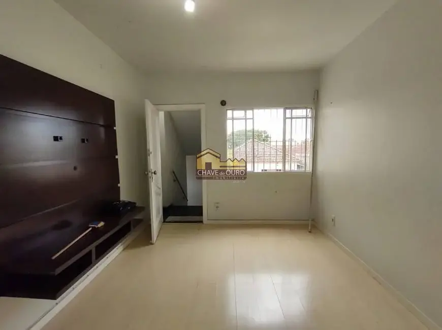 Foto 2 de Apartamento com 3 Quartos para alugar, 86m² em Fabrício, Uberaba