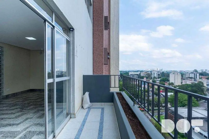 Foto 2 de Apartamento com 4 Quartos à venda, 128m² em Cabral, Curitiba