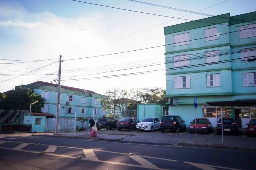 Foto 3 de Apartamento com 4 Quartos à venda, 81m² em Santa Tereza, Porto Alegre