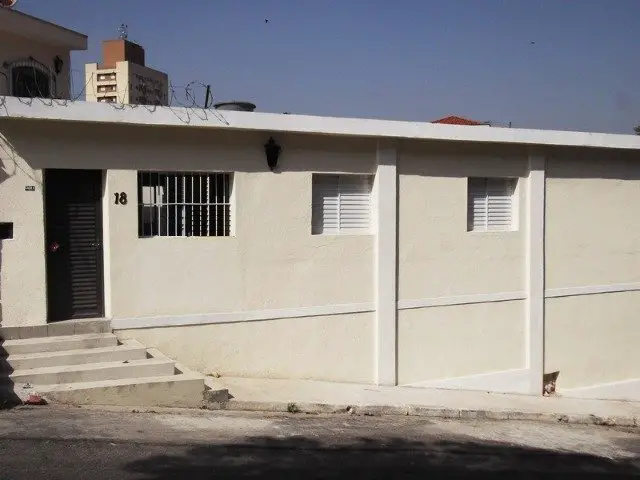 Foto 1 de Casa com 2 Quartos para alugar, 75m² em Campo Grande, São Paulo