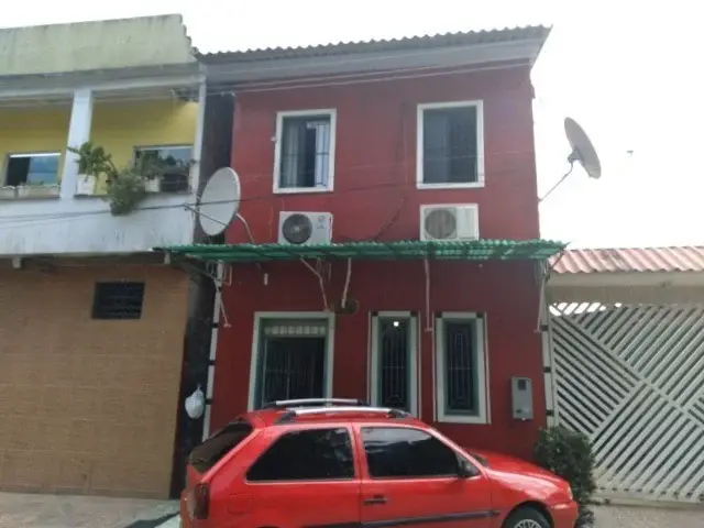 Foto 1 de Casa com 2 Quartos para alugar, 135m² em Colônia Santo Antônio, Manaus