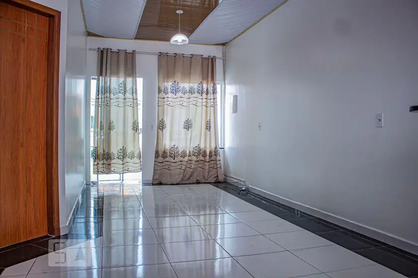 Foto 1 de Casa com 2 Quartos para alugar, 40m² em Flores, Manaus