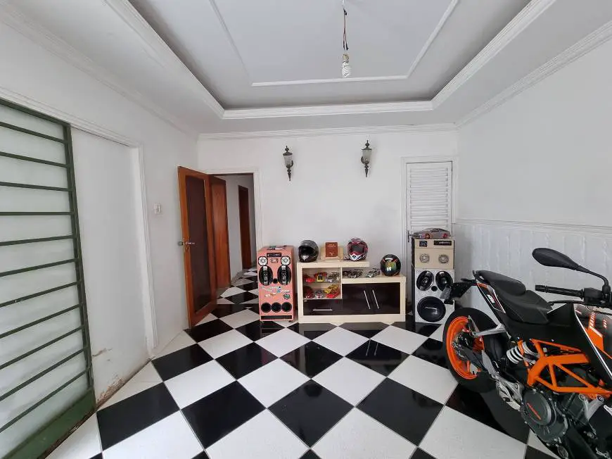 Foto 1 de Casa com 3 Quartos à venda, 330m² em Sagrada Família, Belo Horizonte