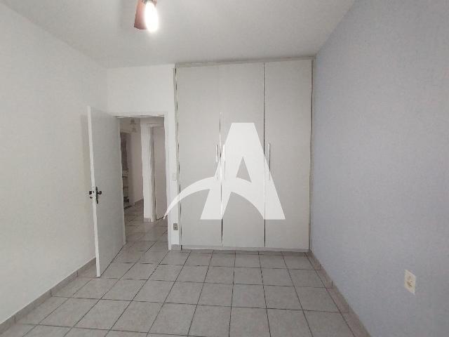 Foto 4 de Casa com 3 Quartos para alugar, 250m² em Vigilato Pereira, Uberlândia