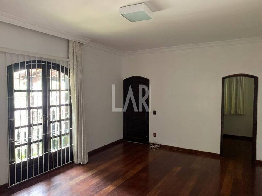 Foto 1 de Casa com 4 Quartos para alugar, 240m² em Cidade Nova, Belo Horizonte