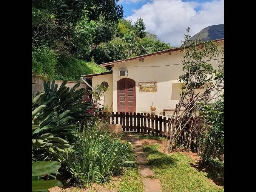 Foto 1 de Casa com 4 Quartos à venda, 231m² em Itaipava, Petrópolis